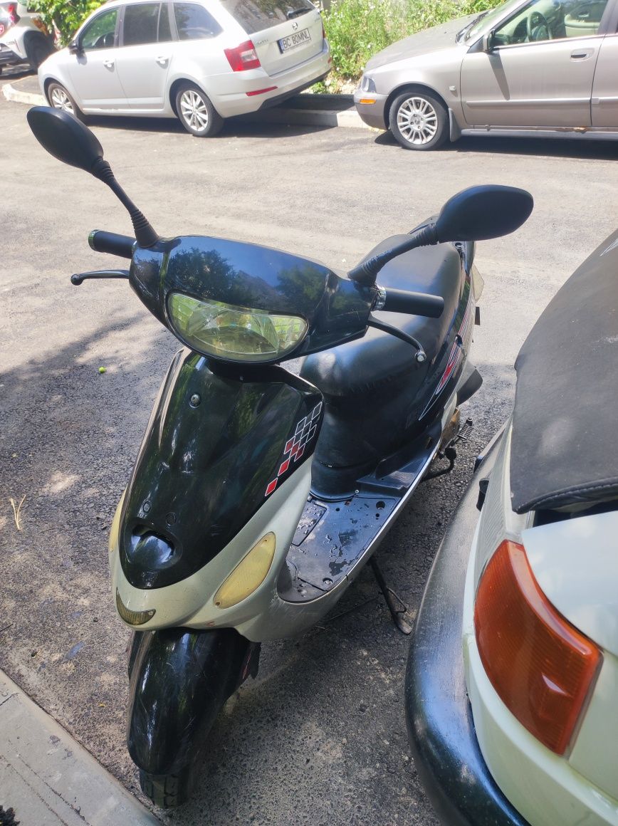 Scutere 50-80cc înmatriculate