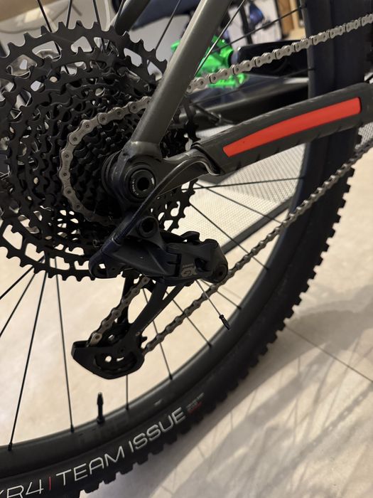 Trek Roscoe 8 Matte Black Olive M/L Ново!