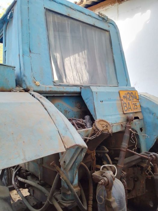 Трактор Беларусь мтз 82 телешкаси билан сотилади.