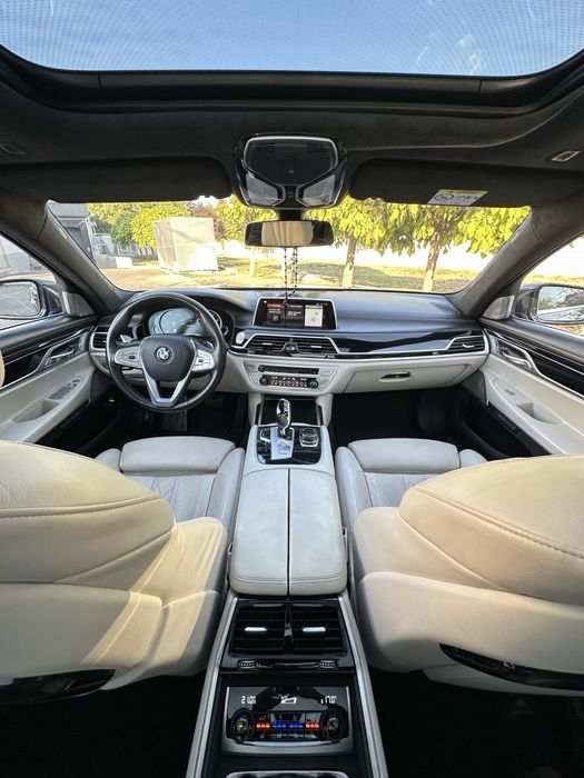 BMW Seria 7 / G12 / 750Ld/ 400cp / Panoramic Sky/ Night vision/ B&W
