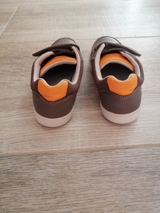 Маратонки Clarks 28,5 номер като НОВИ