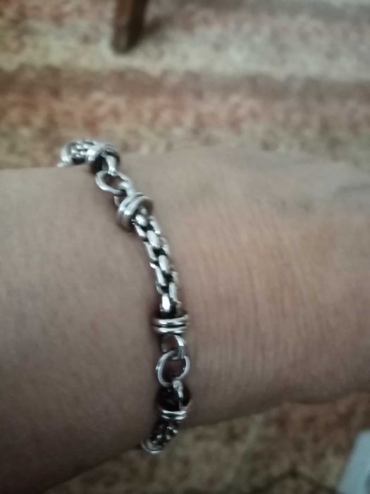 Стабилна Сребърна гривна