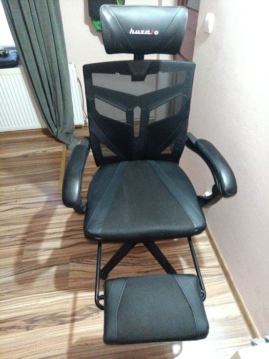 Scaun de gaming huzaro combat