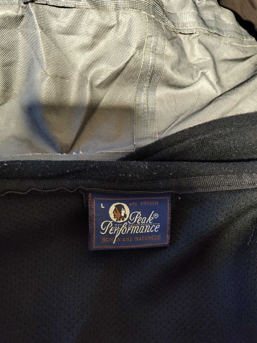 Яке Peak Performance Black Light Gore-Tex