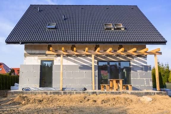 Meseriasi   acoperisuri si multe altele