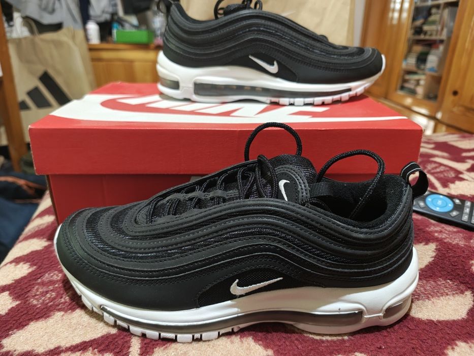 Нови маратонки Nike AIR MAX