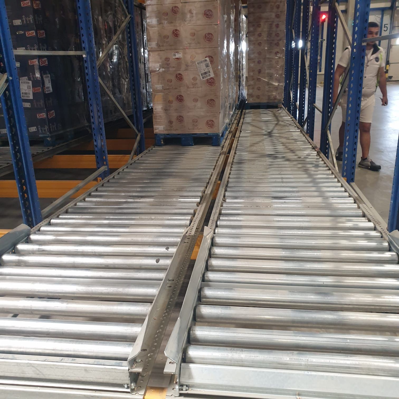 Rafturi metalice industriale de vânzare