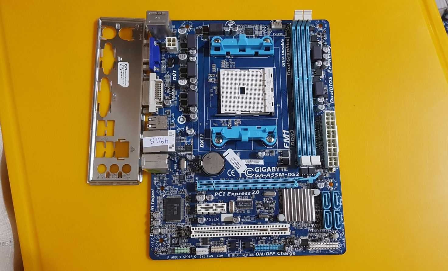 490S.Placa De Baza GIGABYTE GA-A55M-DS2,2xDDR3,Socket FM1