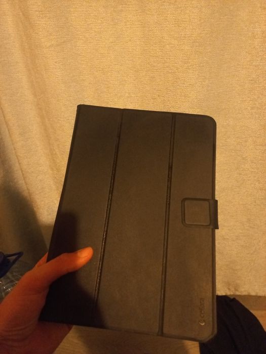 Husa pentru tableta cu închidere magneticaa