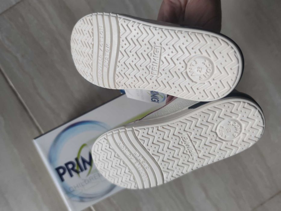 Бебешки чисто нови Primigi боти