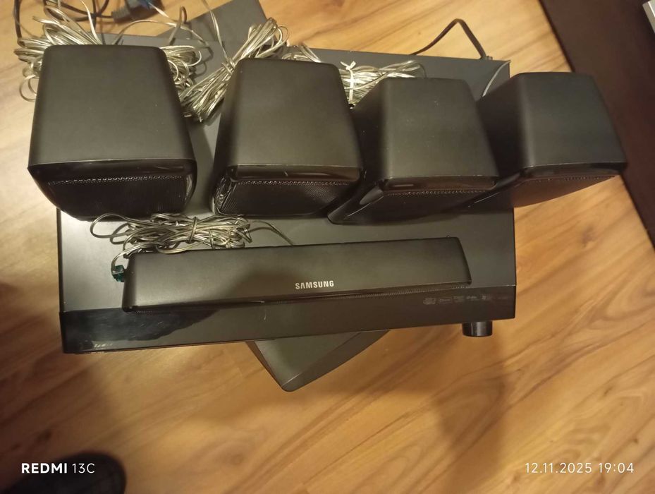 Система домашно кино DVD 5.1 Samsung HT-Z320 1000w