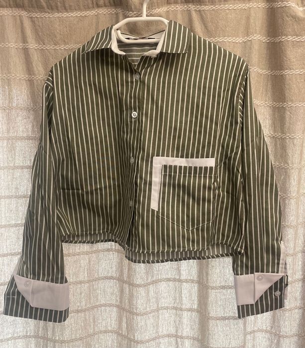 Раирана риза в зелено и бяло