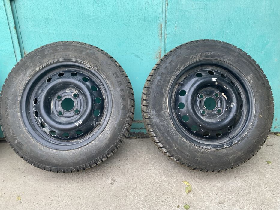 Зимние шины с дисками R14 год 2024 почти новые 185/65/14