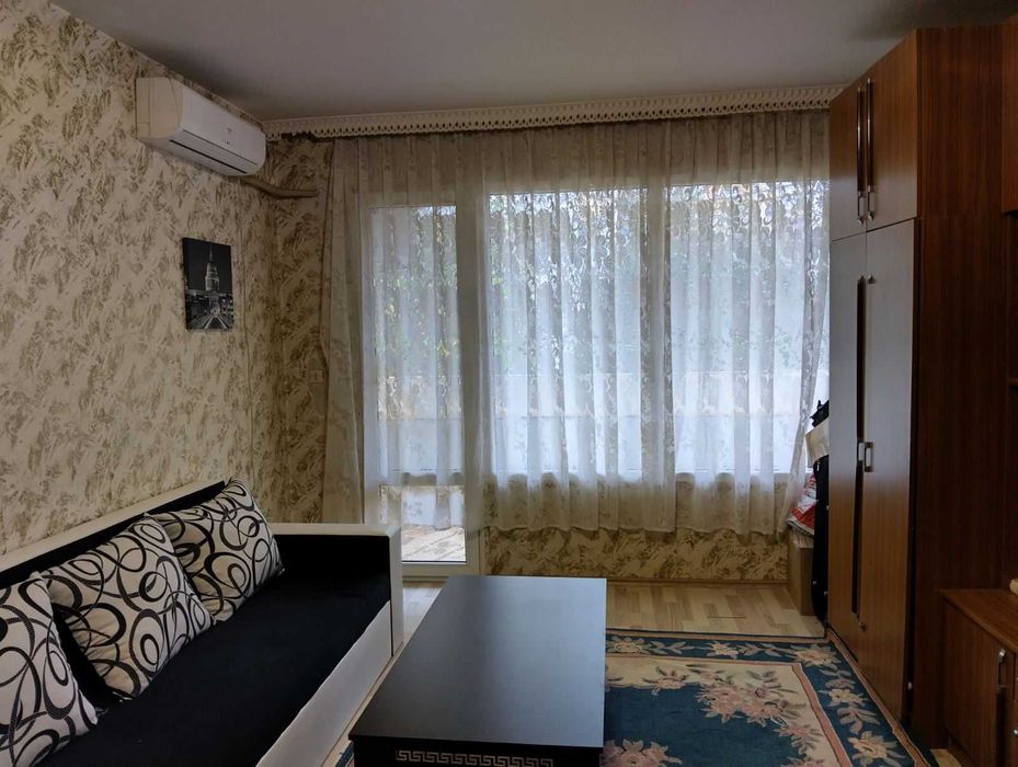 Продава двустаен апартамент