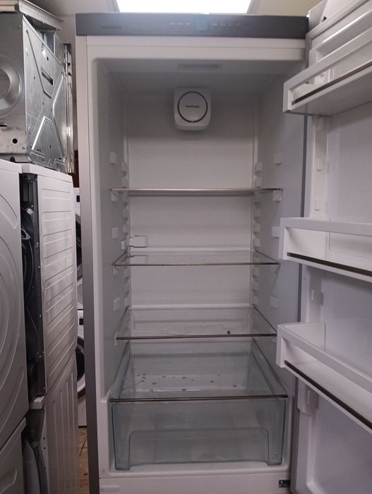 Комбиниран хладилник с фризер Liebherr КОМИКС с две години гаранция!