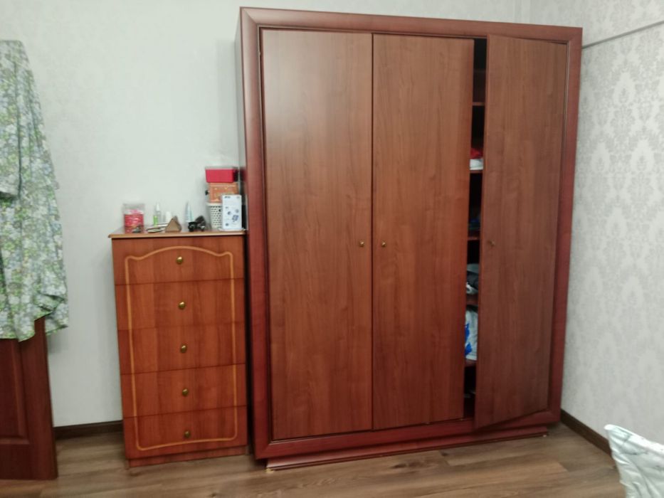 Продам шкаф в отличном срстоянии в  городе Алматы