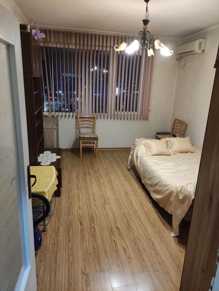 Дава се под наем Двустаен апартамент в Велико Търново, Център - 55 кв.м за 255 € - Снимка #1
