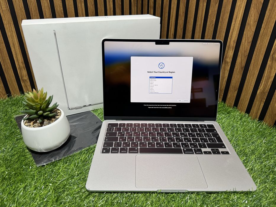 Сотсояние новое!MacBook Air 13 Apple M3/Ram16GB/SSD256GB/Цикл-18
