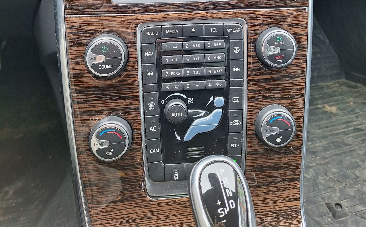 Vand multimedia dedicata pentru VOLVO XC60 2014-2018