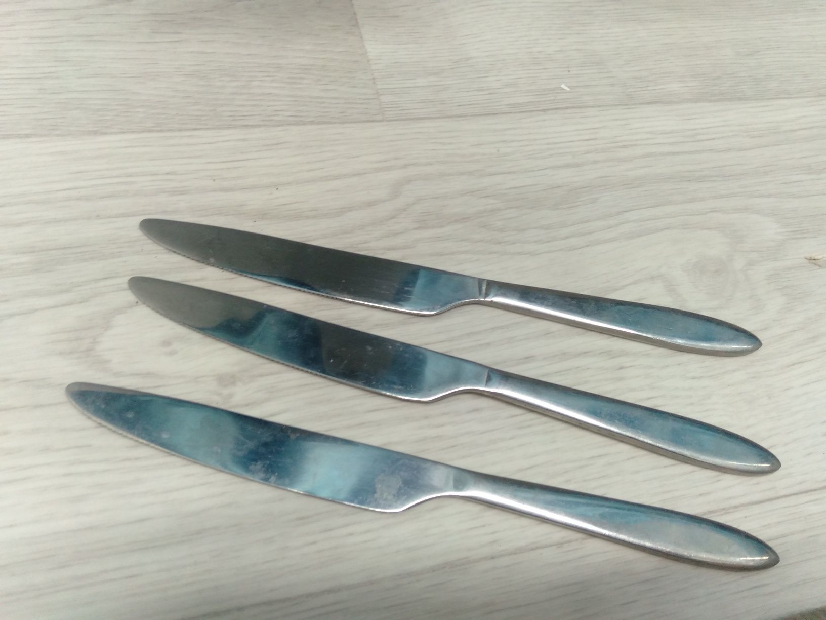 Продам столовые ножи