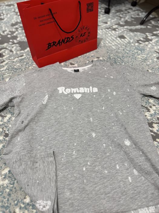 Продам стильную футболку