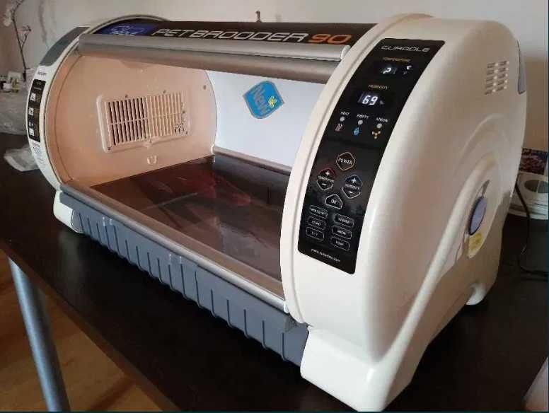Incubator Rcom profesional animale:  câini, pisici, păsări, rozătoare