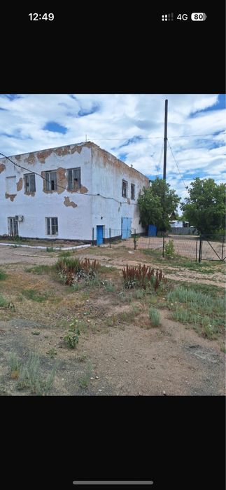 Продаю второй этаж двухэтажного здания