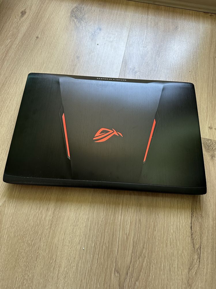 Продавам геймърски лаптоп ASUS GL553VD