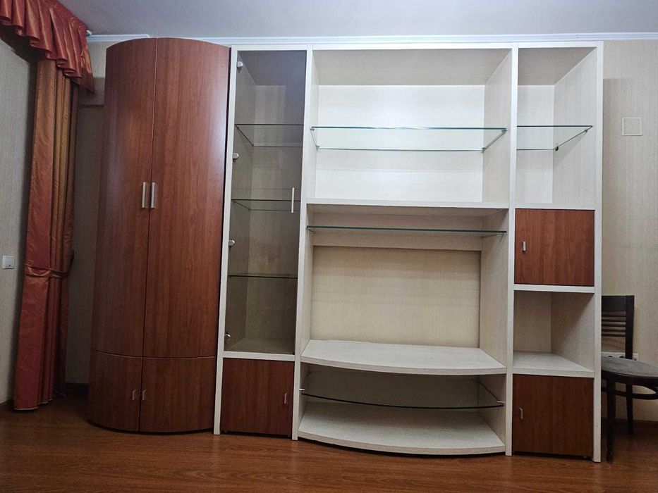 Продам Стенку (РФ) ш280 х в 230 х г50, б/у, срочно