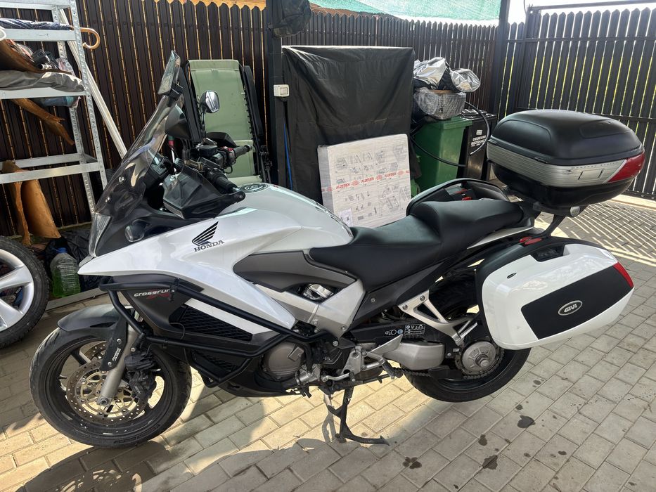 Honda Crossrunner VFR800X Stare excelenta, accesorizata