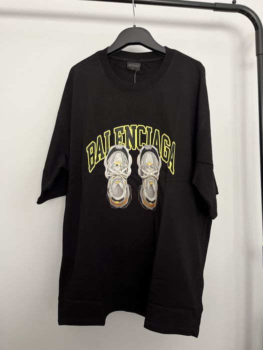 Tricou balenciaga