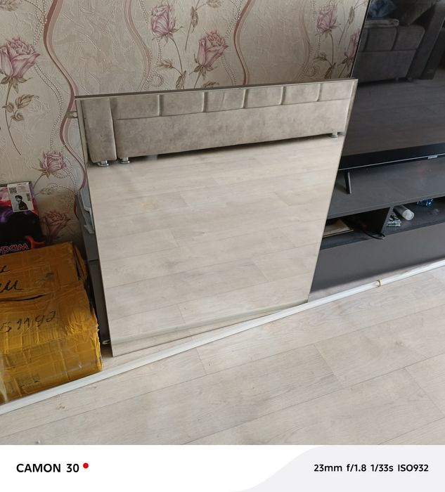 Продам зеркало новое