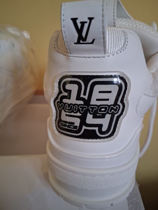 Încălțăminte marca vuito.nr 42n nr 42