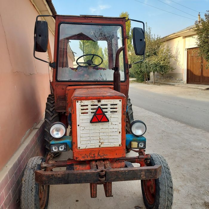 T25 traktori sotiladi pat pat