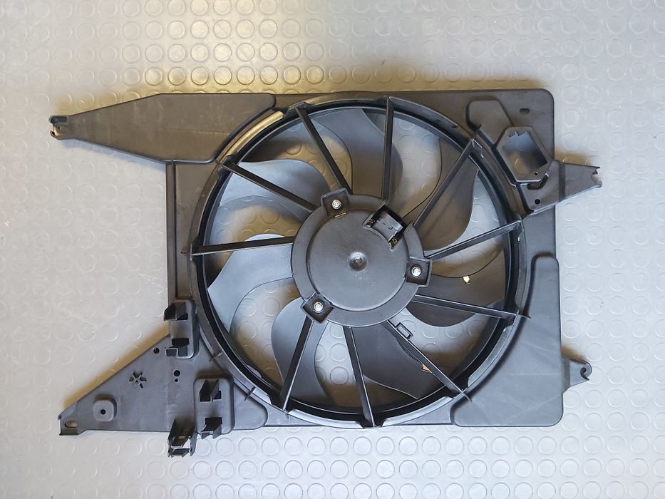 Перка за радиатор Дачия