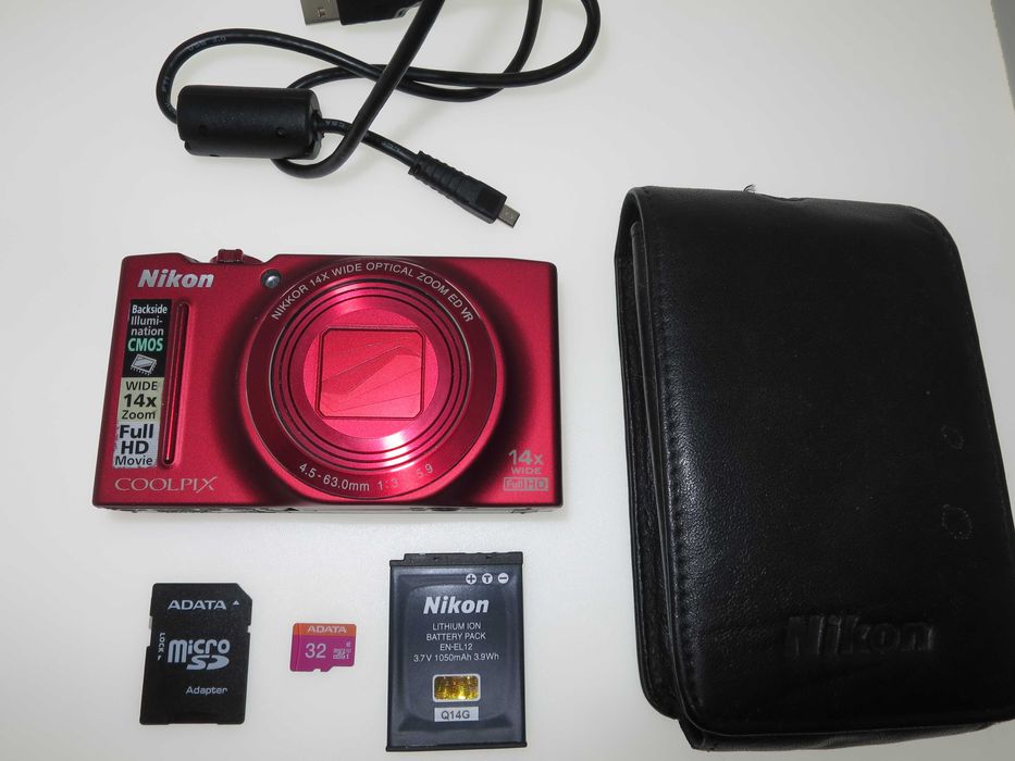 Компактен фотоапарат Nikon Coolpix S8200 14x широк оптичен зум отличен