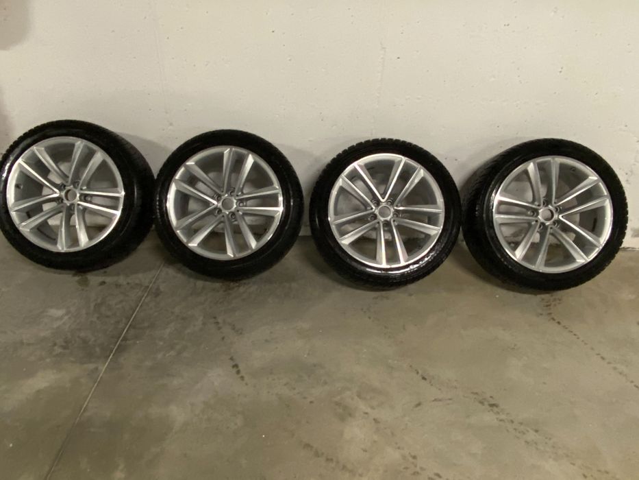 Зимни гуми с джанти за BMW G11 G12 245/45/19