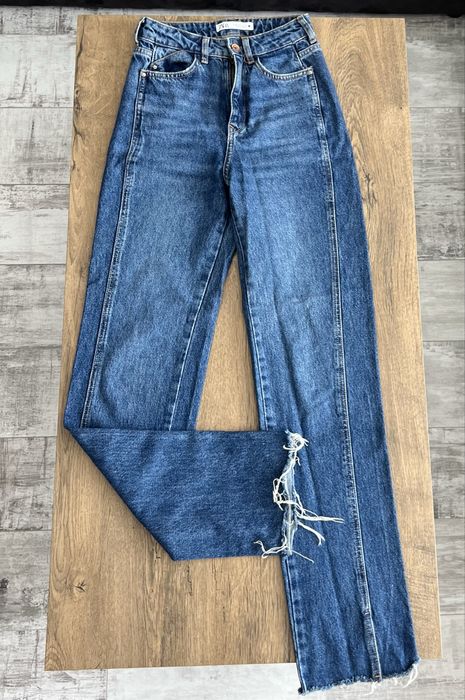 Дънки ZARA.