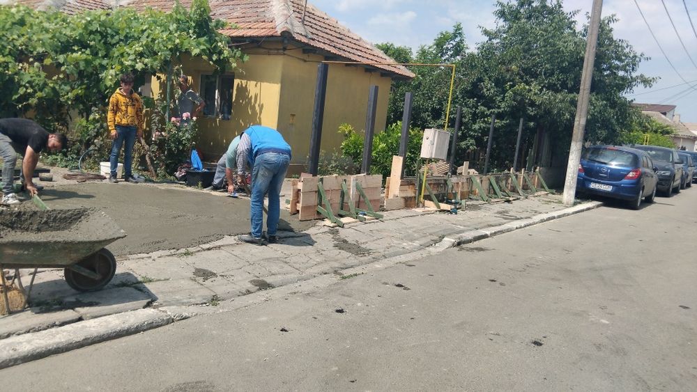 Vand garduri și porți