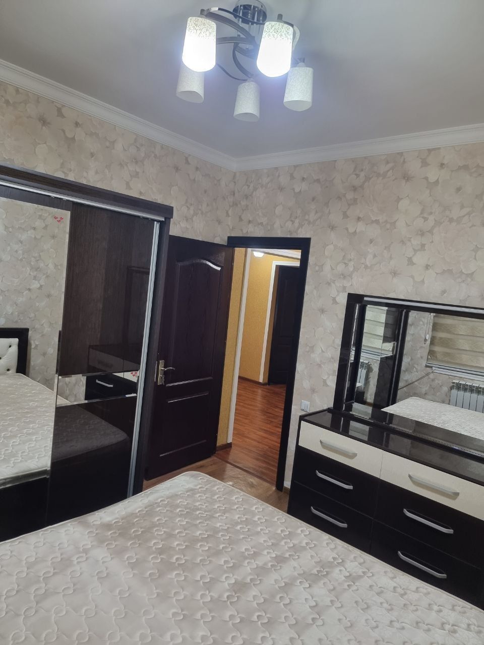 Сдам Квартиру 3 ком на Сергели 5 1 этаж
