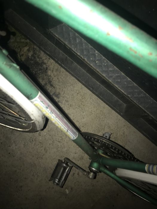 Продам  велик в идеальном состаяни все смазывал обсолютно