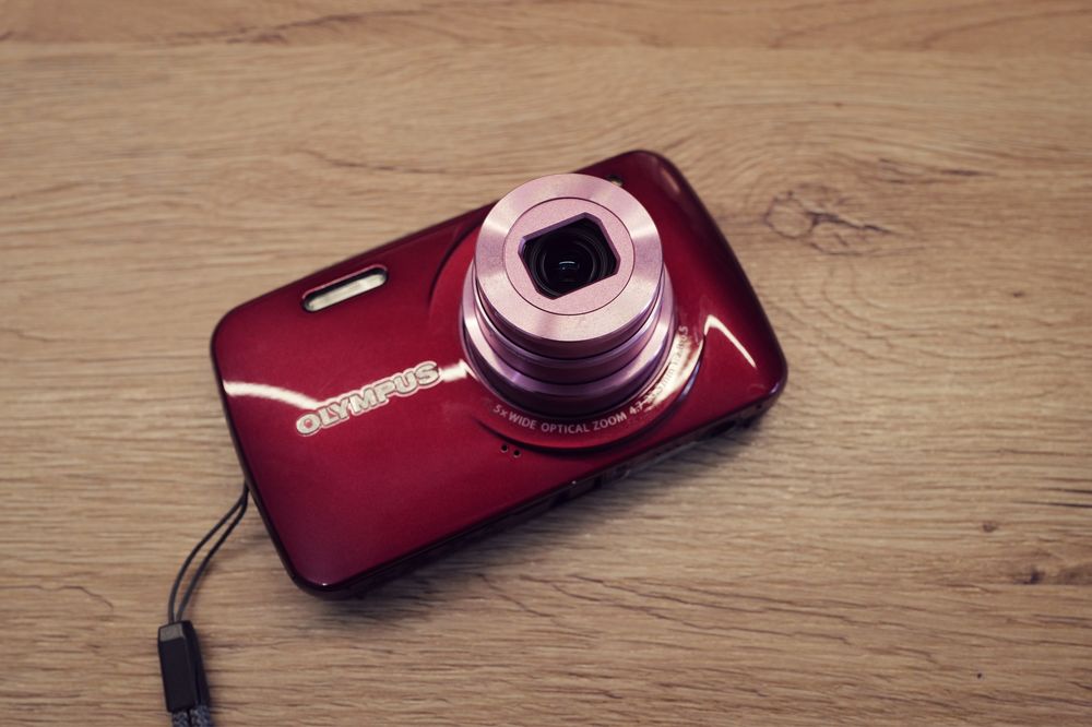Aparat foto Olympus VH 210 14Mp Pink Red gloss incarcare USB instagram