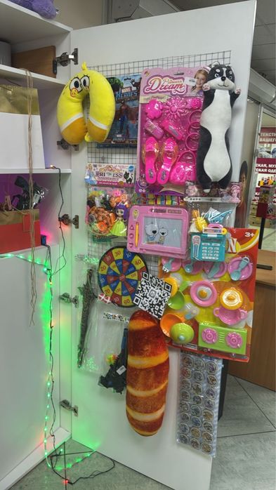 Продам пакет игрушек мягких и набор ! Все новое