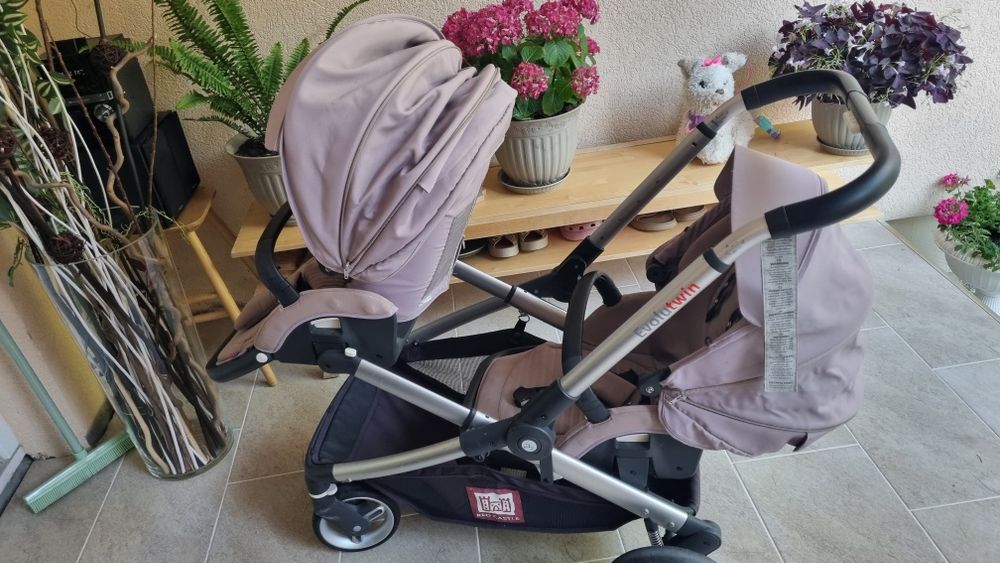 Carucior red castle gemeni