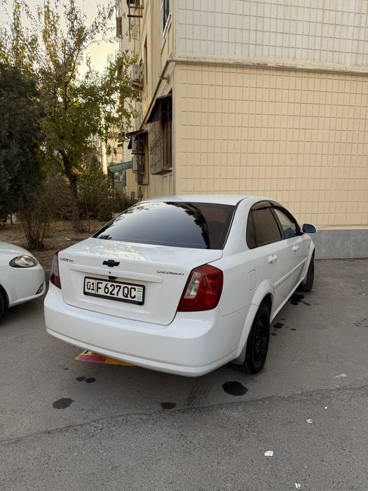 Продам Лачетти 1,8 автомат