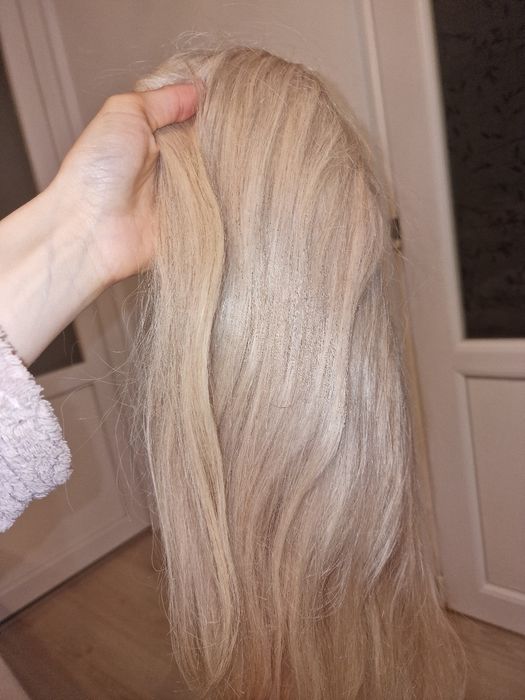Semiperuca blond platinat par natural 57cm
