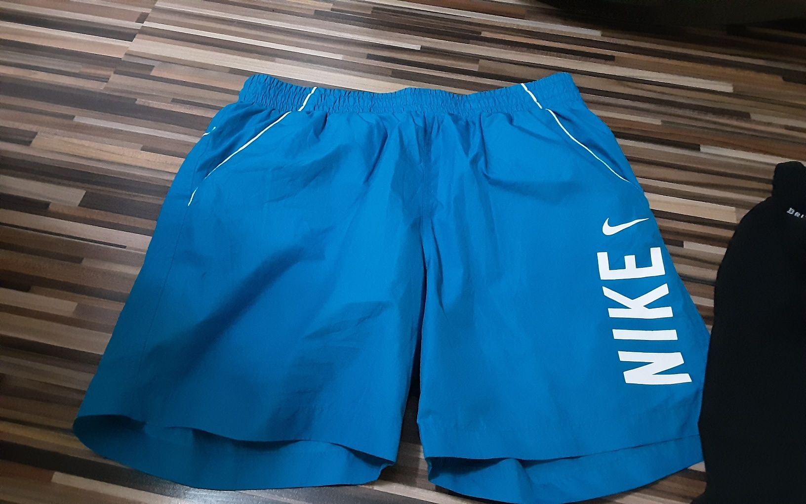 (M/L) NIKE оригинални къси панталони/ шорти