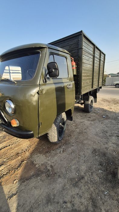 Сдаётся в аренду УАЗ 2 тонн