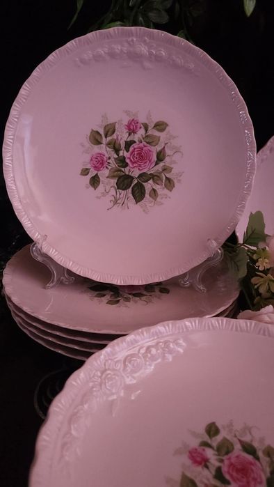 Немски сервиз за хранене и кафе Hutschenreuther.  Розов порцелан