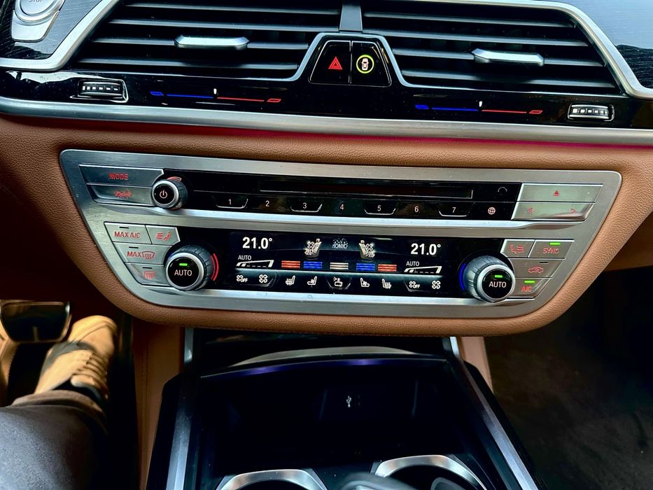 BMW 740e - M Pakket - Full Options - 119000km - 326CP - Variante